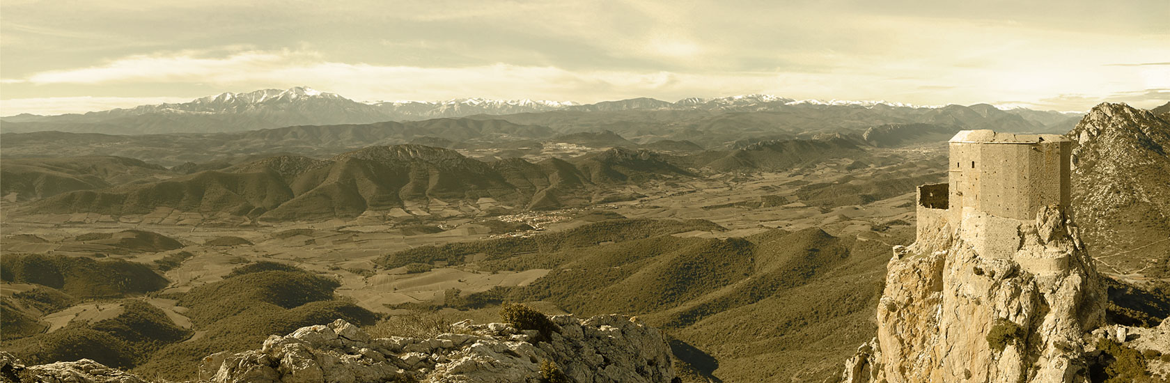 Panoramique sur les Vallées de l'Agly